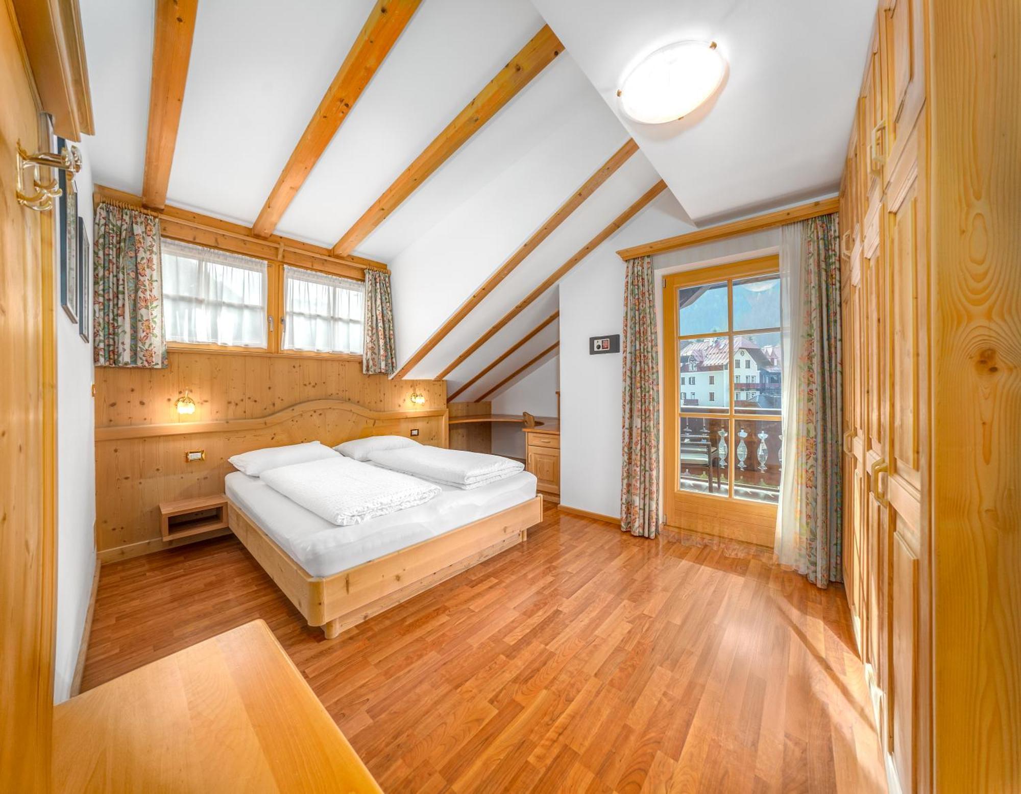 Anna Lodges Dolomites Santa Cristina Val Gardena Exterior photo